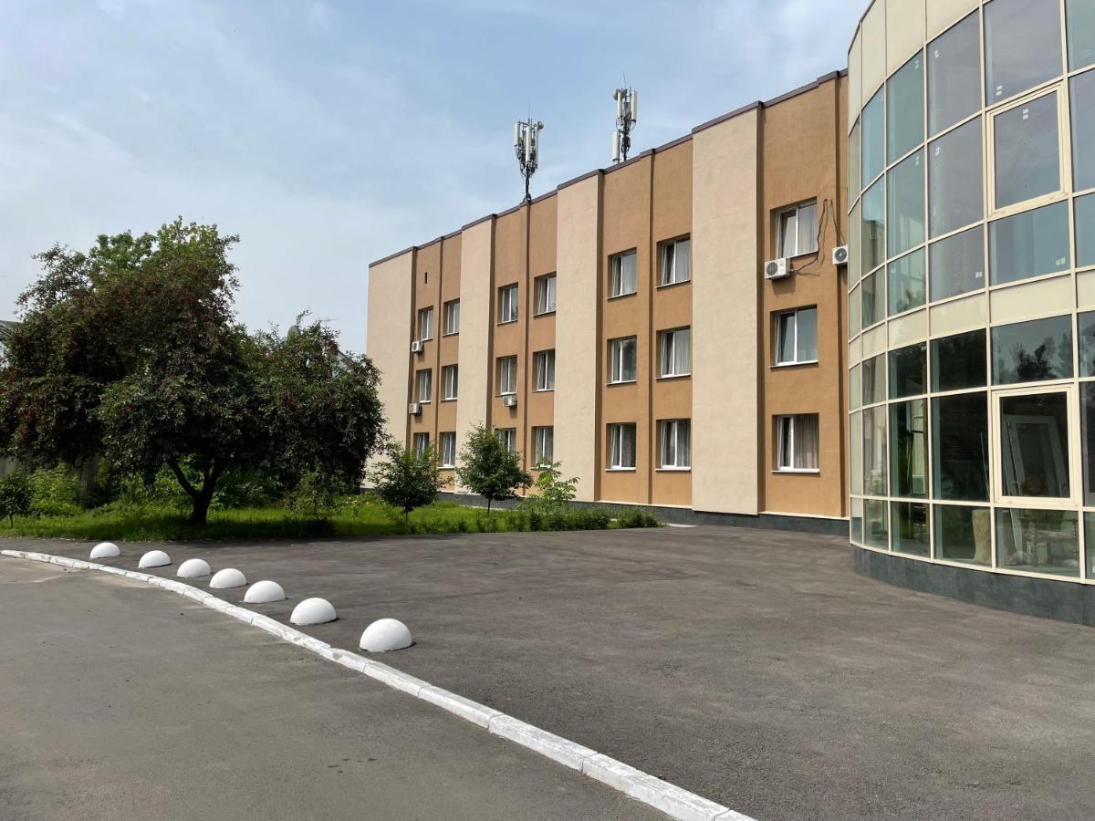 Dinamo Hotel Kharkiv Bagian luar foto